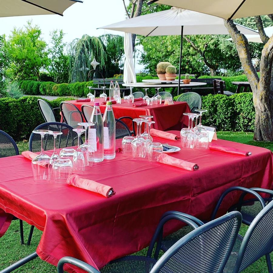 Hotel Tetto Delle Marche - Ristorante Dei Conti سينغولي المظهر الخارجي الصورة